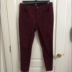 Well loved Lularoe skinny jeans
